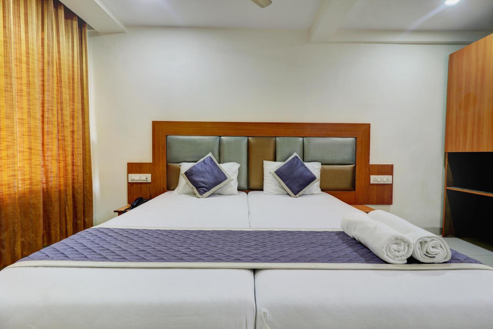 Hotel New Sarovar Grand ปันเวล ภายนอก รูปภาพ