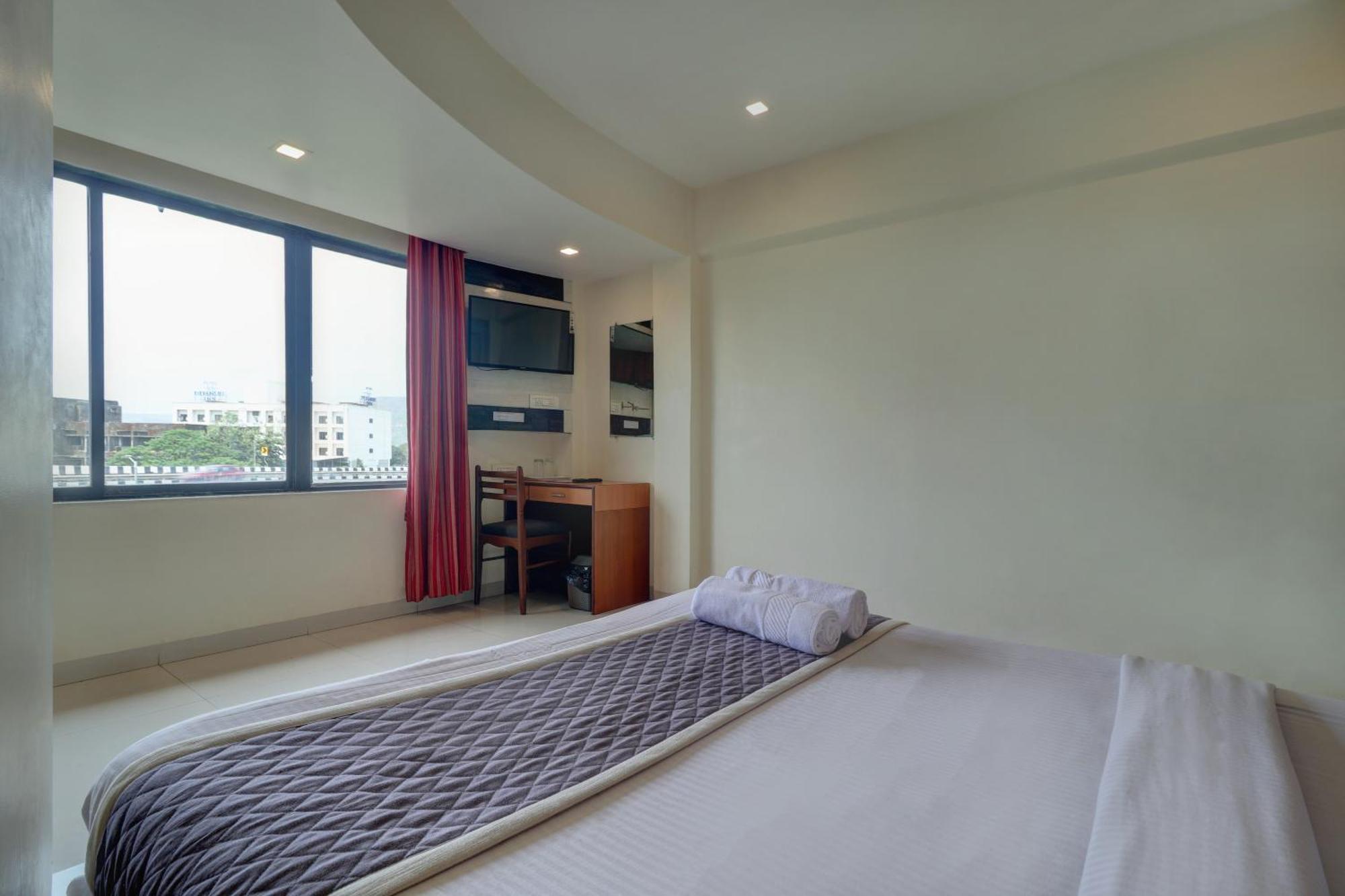Hotel New Sarovar Grand ปันเวล ภายนอก รูปภาพ