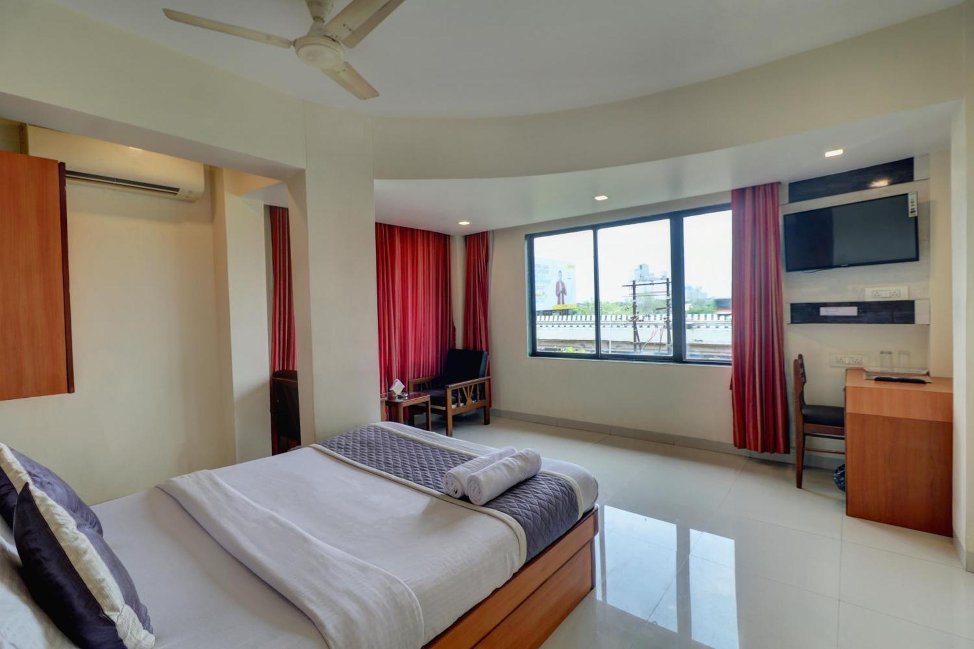 Hotel New Sarovar Grand ปันเวล ภายนอก รูปภาพ